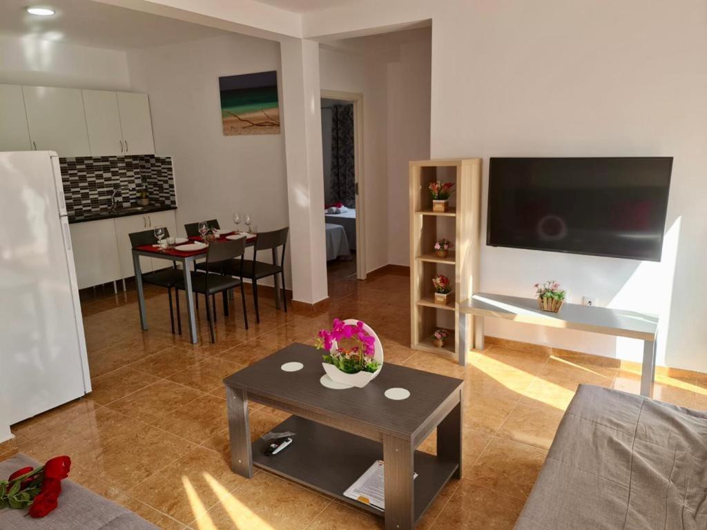 Franmay Apartments - 7 Modern Apartments Near The Beach & City, Perfect For Nomads, Travellers, Families, Watersports! サンタ・マリア エクステリア 写真