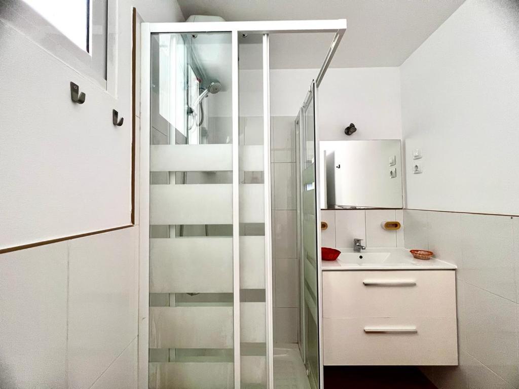 Franmay Apartments - 7 Modern Apartments Near The Beach & City, Perfect For Nomads, Travellers, Families, Watersports! サンタ・マリア 部屋 写真